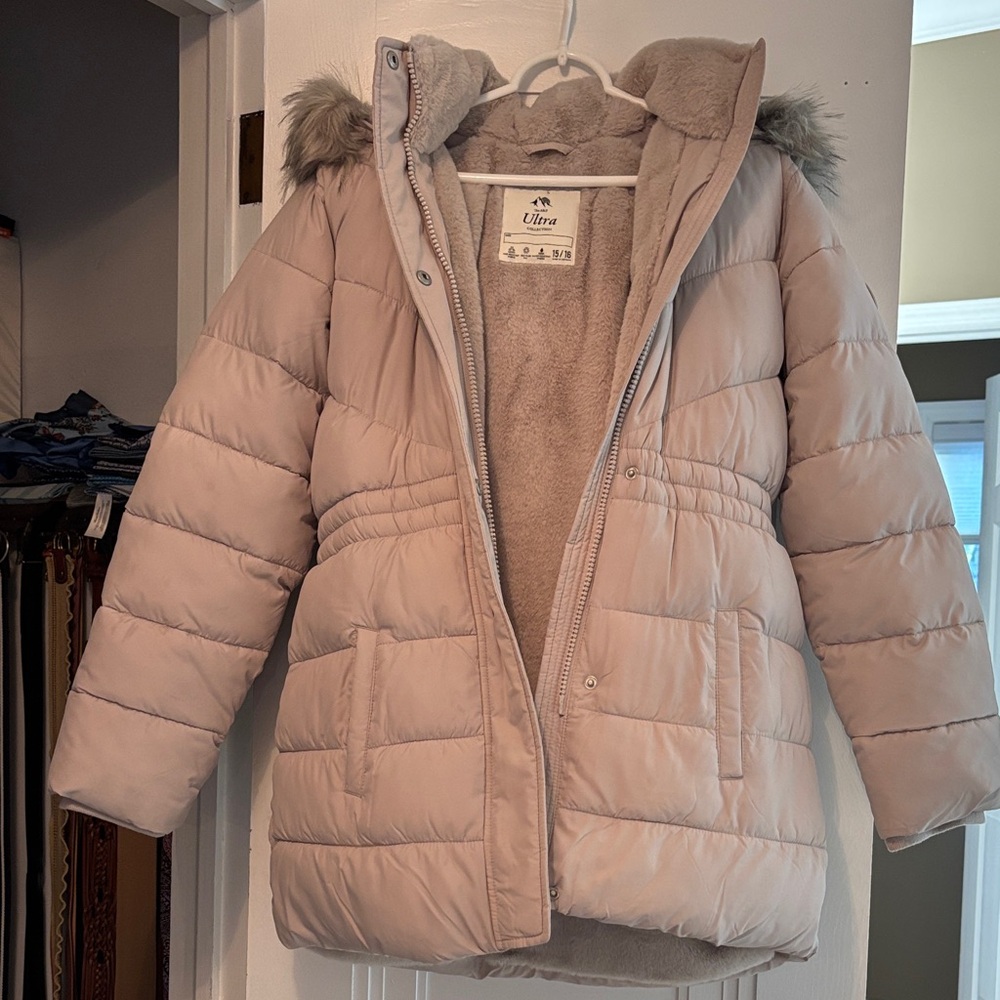 Abercrombie & Fitch Kids Puffer Jacket in Light Pink
